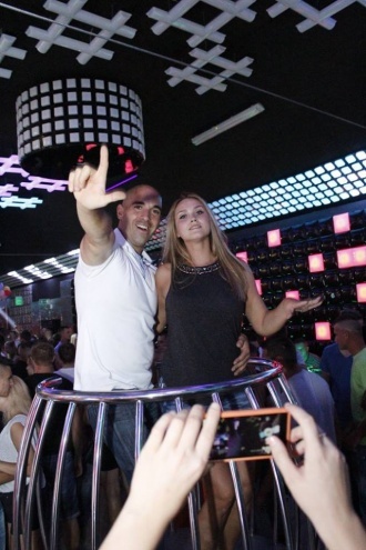 Club Ibiza Zalesie obchodził 9. urodziny [14.08.2015] - zdjęcie #3 - eOstroleka.pl