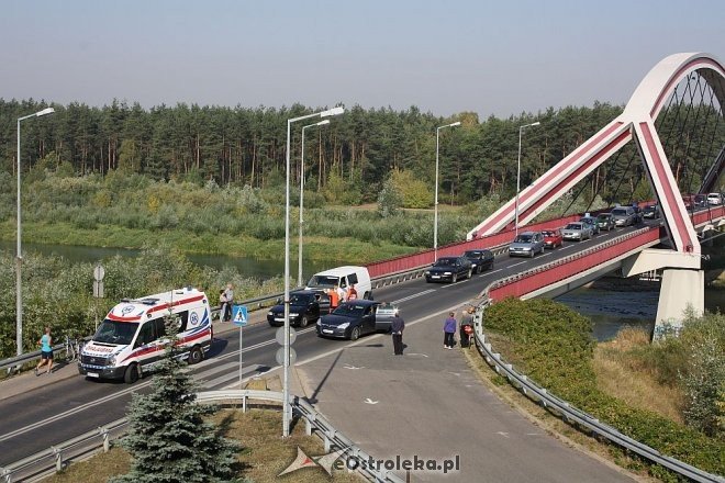Ostrołęka: Kolejna kolizja przy zjeździe z „nowego” mostu [19.08.2015] - zdjęcie #5 - eOstroleka.pl