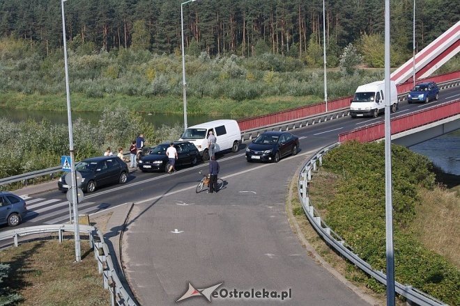 Ostrołęka: Kolejna kolizja przy zjeździe z „nowego” mostu [19.08.2015] - zdjęcie #14 - eOstroleka.pl
