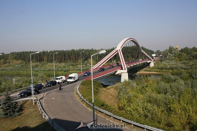 Ostrołęka: Kolejna kolizja przy zjeździe z „nowego” mostu [19.08.2015] - zdjęcie #15 - eOstroleka.pl