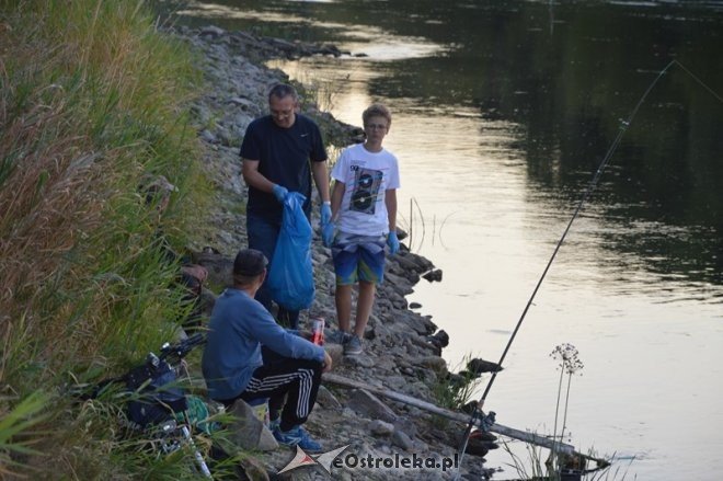 Sprzątanie rzeki Narew [20.08.2015] - zdjęcie #9 - eOstroleka.pl