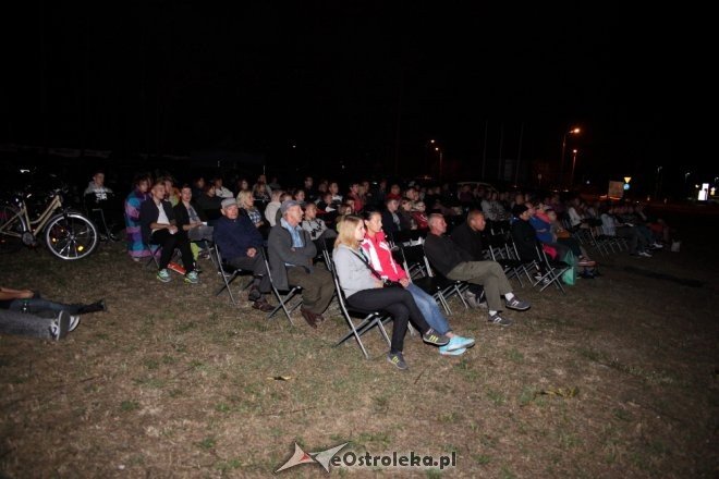 Ostatnie w tym roku „Kino pod Gwiazdami z E.Leclerc” [21.08.2015] - zdjęcie #16 - eOstroleka.pl