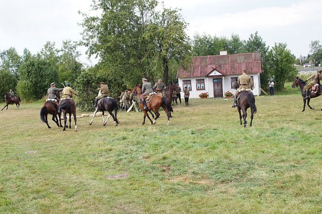 W hołdzie Marynarzom i Ułanom - Rzekuń [23.08.2015] - zdjęcie #43 - eOstroleka.pl