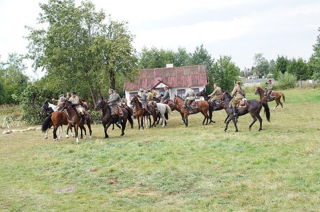 W hołdzie Marynarzom i Ułanom - Rzekuń [23.08.2015] - zdjęcie #36 - eOstroleka.pl