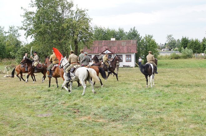 W hołdzie Marynarzom i Ułanom - Rzekuń [23.08.2015] - zdjęcie #32 - eOstroleka.pl