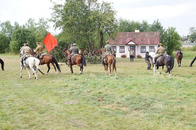 W hołdzie Marynarzom i Ułanom - Rzekuń [23.08.2015] - zdjęcie #31 - eOstroleka.pl