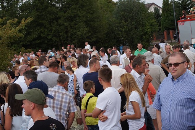 Wypadek podczas inscenizacji w Rzekuniu [23.08.2015] - zdjęcie #10 - eOstroleka.pl