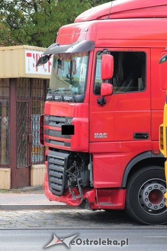 Ostrołęka: Wypadek przy wjeździe na „stary most”. Jedna osoba trafiła do szpitala [24.08.2015] - zdjęcie #3 - eOstroleka.pl