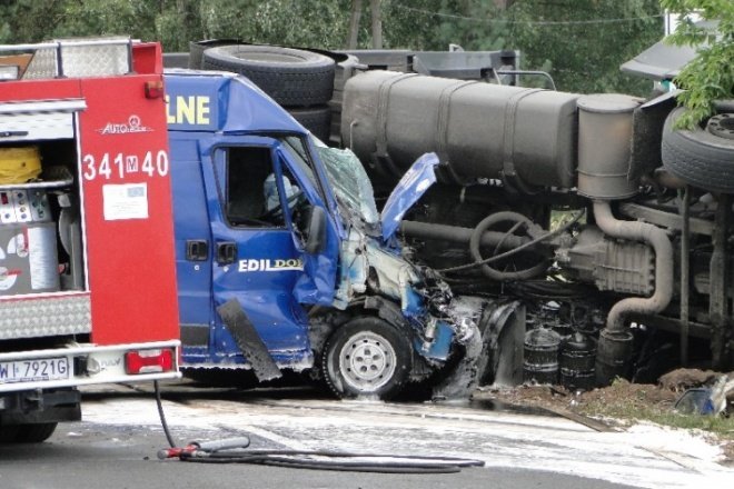 wypadek w miejscowości Żebry -Chudek (18.08.09) - zdjęcie #19 - eOstroleka.pl