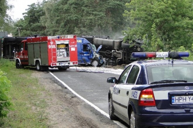 wypadek w miejscowości Żebry -Chudek (18.08.09) - zdjęcie #18 - eOstroleka.pl