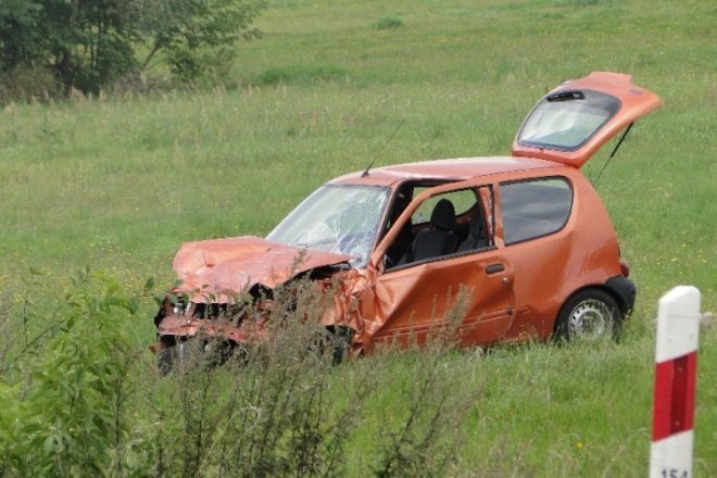 wypadek w miejscowości Żebry -Chudek (18.08.09) - zdjęcie #17 - eOstroleka.pl