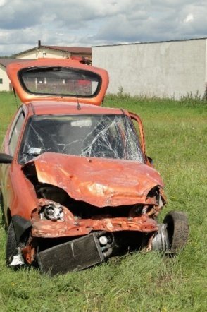 wypadek w miejscowości Żebry -Chudek (18.08.09) - zdjęcie #10 - eOstroleka.pl