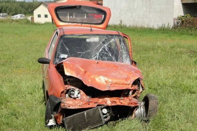 wypadek w miejscowości Żebry -Chudek (18.08.09) - zdjęcie #9 - eOstroleka.pl