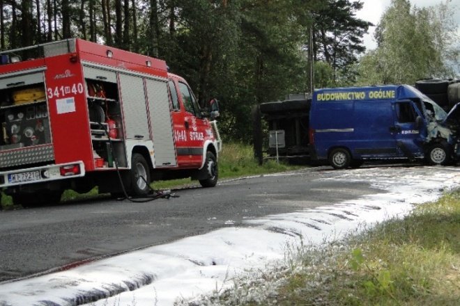 wypadek w miejscowości Żebry -Chudek (18.08.09) - zdjęcie #8 - eOstroleka.pl