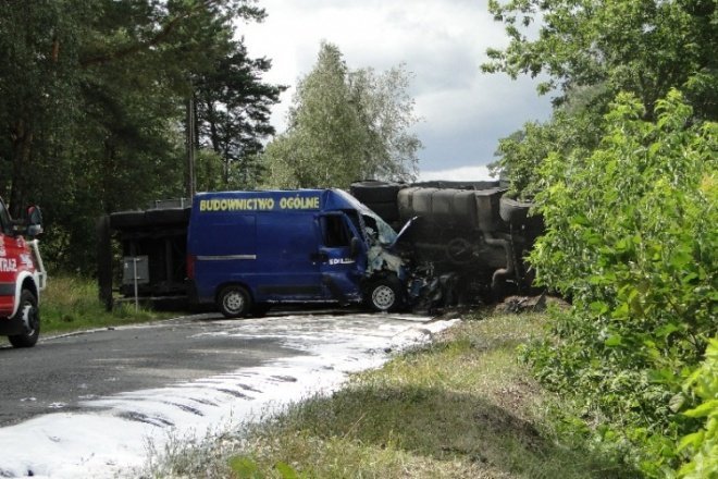 wypadek w miejscowości Żebry -Chudek (18.08.09) - zdjęcie #7 - eOstroleka.pl