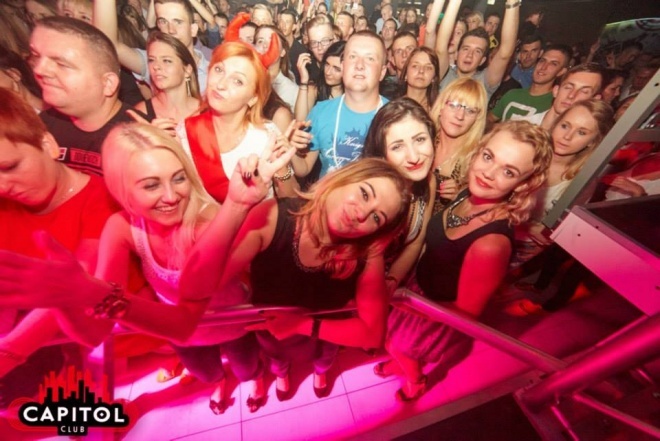 Piękni i Młodzi w klubie Capitol [29.08.2015] - zdjęcie #135 - eOstroleka.pl