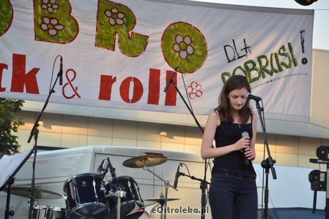 Koncert charytatywny dla Dobrusi Napiórkowskiej [30.08.2015] - zdjęcie #14 - eOstroleka.pl