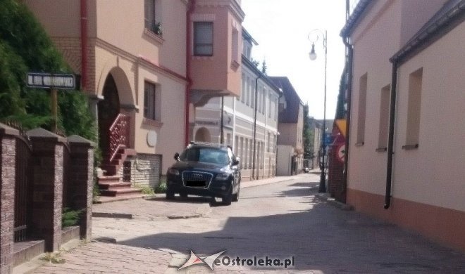 Ostrołęka: „Mistrz Parkowania” przy Urzędzie Skarbowym [31.08.2015] - zdjęcie #4 - eOstroleka.pl