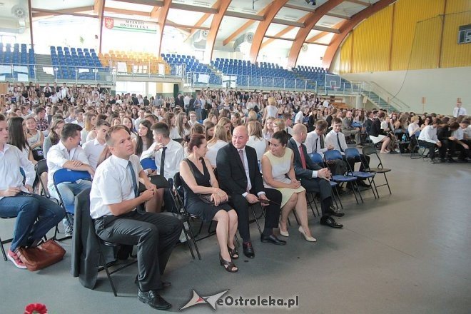 Rozpoczęcie roku szkolnego 2015/2016 w I Liceum Ogólnokształcącym w Ostrołęce [01.09.2015] - zdjęcie #106 - eOstroleka.pl