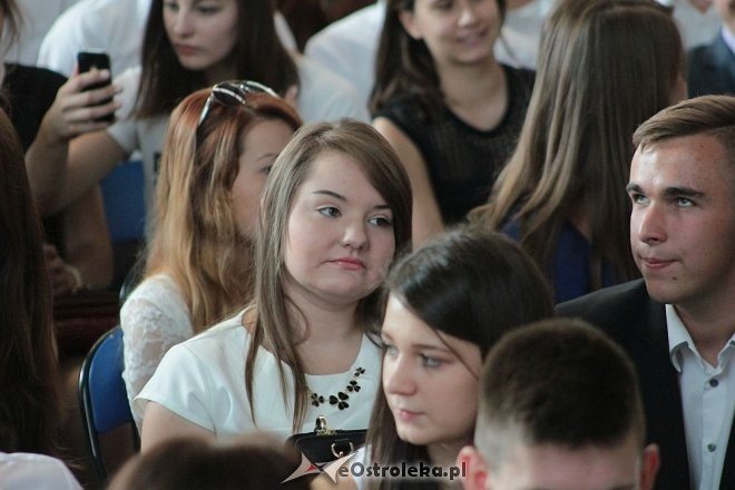 Rozpoczęcie roku szkolnego 2015/2016 w I Liceum Ogólnokształcącym w Ostrołęce [01.09.2015] - zdjęcie #94 - eOstroleka.pl