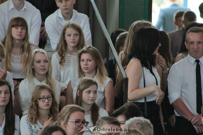 Rozpoczęcie roku szkolnego 2015/2016 w I Liceum Ogólnokształcącym w Ostrołęce [01.09.2015] - zdjęcie #80 - eOstroleka.pl
