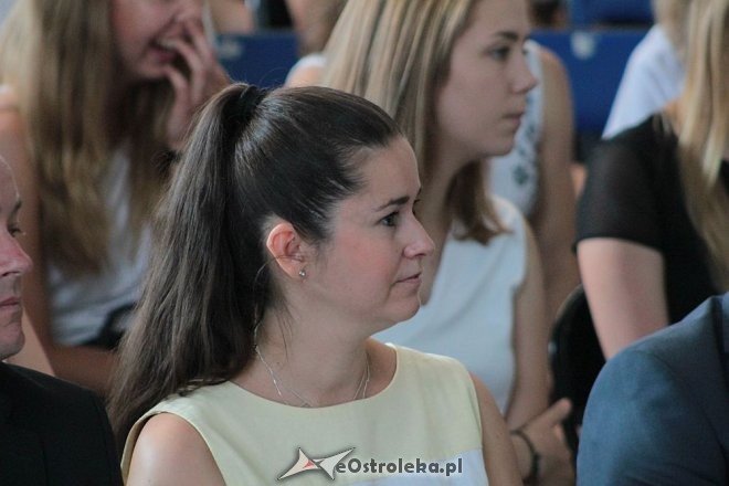 Rozpoczęcie roku szkolnego 2015/2016 w I Liceum Ogólnokształcącym w Ostrołęce [01.09.2015] - zdjęcie #75 - eOstroleka.pl