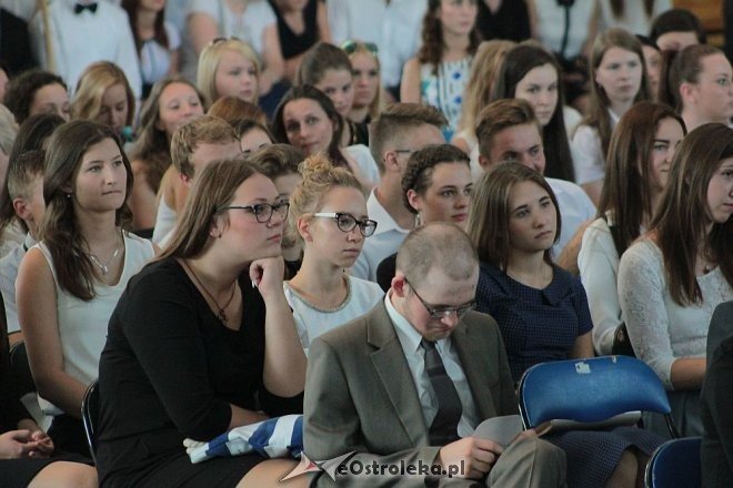Rozpoczęcie roku szkolnego 2015/2016 w I Liceum Ogólnokształcącym w Ostrołęce [01.09.2015] - zdjęcie #66 - eOstroleka.pl