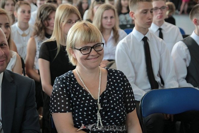Rozpoczęcie roku szkolnego 2015/2016 w I Liceum Ogólnokształcącym w Ostrołęce [01.09.2015] - zdjęcie #59 - eOstroleka.pl
