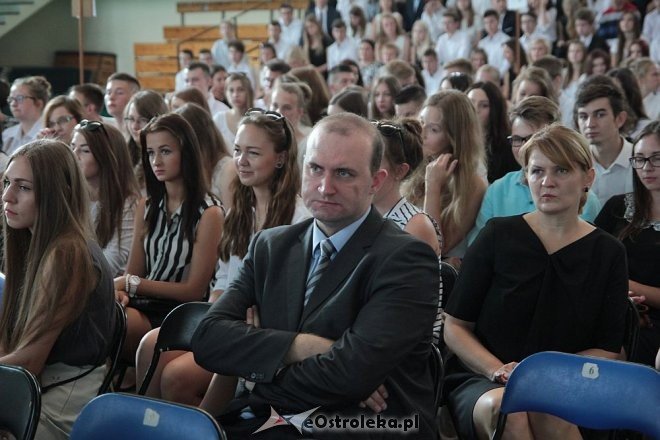 Rozpoczęcie roku szkolnego 2015/2016 w I Liceum Ogólnokształcącym w Ostrołęce [01.09.2015] - zdjęcie #47 - eOstroleka.pl
