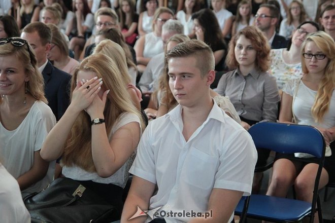 Rozpoczęcie roku szkolnego 2015/2016 w I Liceum Ogólnokształcącym w Ostrołęce [01.09.2015] - zdjęcie #41 - eOstroleka.pl