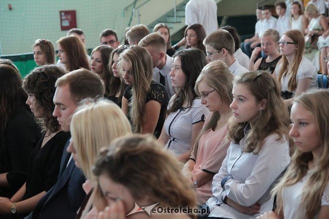 Rozpoczęcie roku szkolnego 2015/2016 w I Liceum Ogólnokształcącym w Ostrołęce [01.09.2015] - zdjęcie #38 - eOstroleka.pl