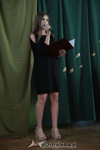 Rozpoczęcie roku szkolnego 2015/2016 w I Liceum Ogólnokształcącym w Ostrołęce [01.09.2015] - zdjęcie #19 - eOstroleka.pl
