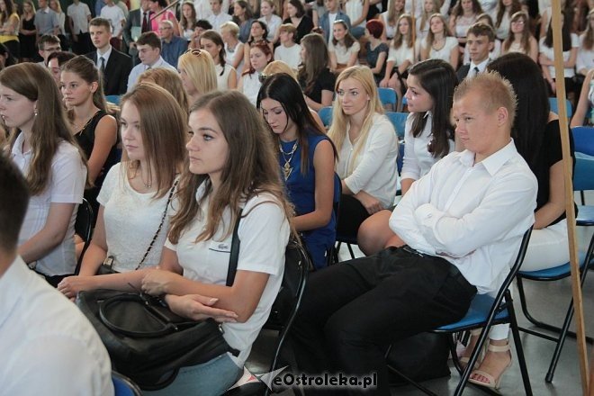 Rozpoczęcie roku szkolnego 2015/2016 w I Liceum Ogólnokształcącym w Ostrołęce [01.09.2015] - zdjęcie #4 - eOstroleka.pl