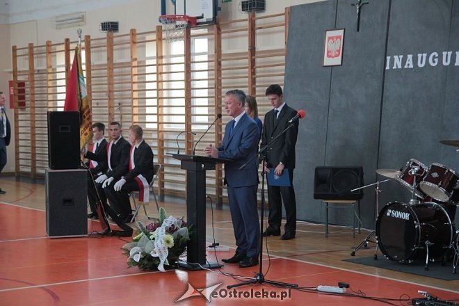 Rozpoczęcie roku szkolnego 2015/2016 w Zespole Szkół Zawodowych nr 1 w Ostrołęce [01.09.2015] - zdjęcie #19 - eOstroleka.pl