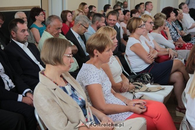 Rozpoczęcie roku szkolnego 2015/2016 w Zespole Szkół Zawodowych nr 1 w Ostrołęce [01.09.2015] - zdjęcie #11 - eOstroleka.pl