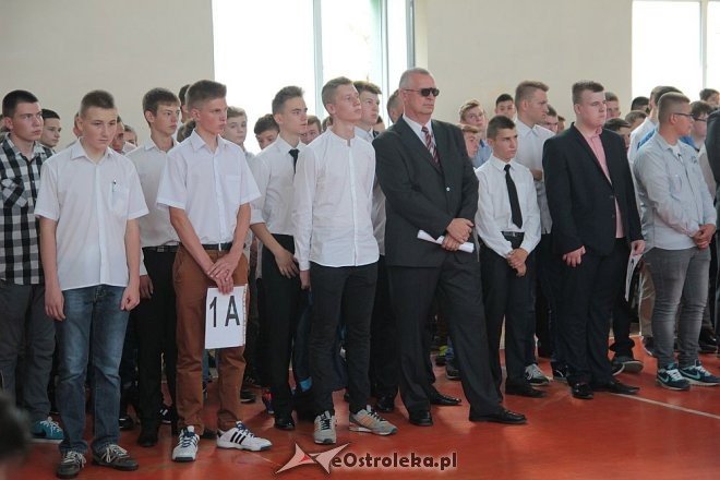 Rozpoczęcie roku szkolnego 2015/2016 w Zespole Szkół Zawodowych nr 1 w Ostrołęce [01.09.2015] - zdjęcie #7 - eOstroleka.pl