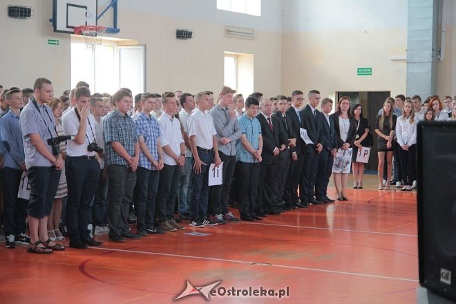 Rozpoczęcie roku szkolnego 2015/2016 w Zespole Szkół Zawodowych nr 1 w Ostrołęce [01.09.2015] - zdjęcie #3 - eOstroleka.pl