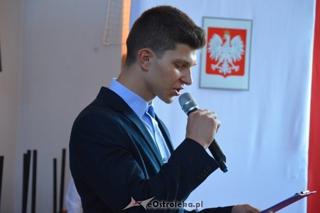 Rozpoczęcie roku szkolnego w II Liceum Ogólnokształcącym im. C.K. Norwida w Ostrołęce [01.09.2015] - zdjęcie #18 - eOstroleka.pl
