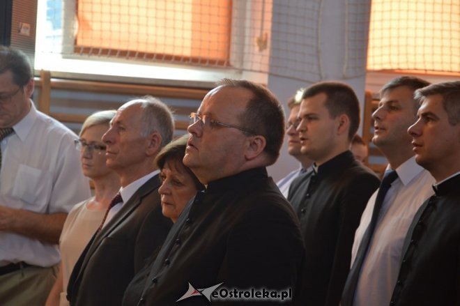 Rozpoczęcie roku szkolnego w II Liceum Ogólnokształcącym im. C.K. Norwida w Ostrołęce [01.09.2015] - zdjęcie #4 - eOstroleka.pl