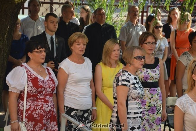 Rozpoczęcie roku szkolnego w Zespole Szkół Zawodowych nr 4 im. Adama Chętnika [01.09.2015] - zdjęcie #15 - eOstroleka.pl