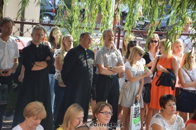 Rozpoczęcie roku szkolnego w Zespole Szkół Zawodowych nr 4 im. Adama Chętnika [01.09.2015] - zdjęcie #2 - eOstroleka.pl