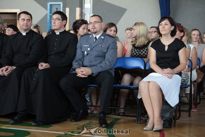 Rozpoczęcie roku szkolnego 2015/2016 w Szkole Podstawowej nr 10 w Ostrołęce [01.09.2015] - zdjęcie #78 - eOstroleka.pl