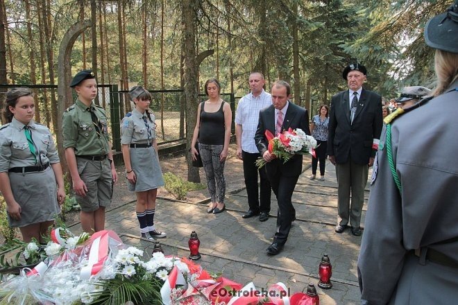 Ostrołęka: Miejskie obchody 76. rocznicy wybuchu II Wojny Światowej [01.09.2015] - zdjęcie #39 - eOstroleka.pl