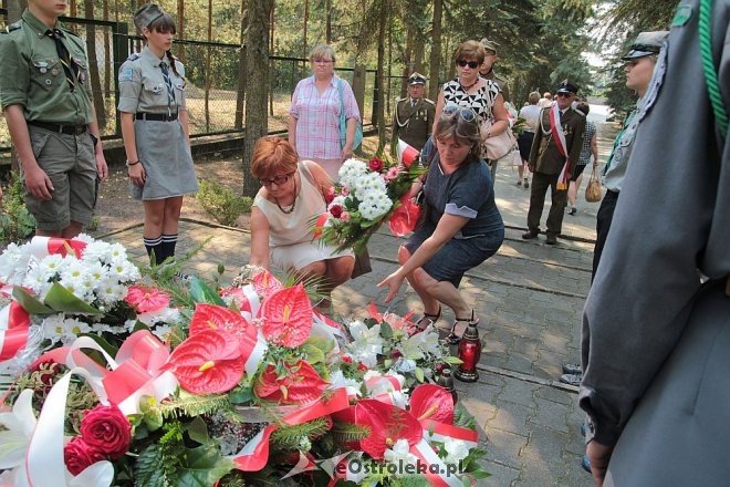 Ostrołęka: Miejskie obchody 76. rocznicy wybuchu II Wojny Światowej [01.09.2015] - zdjęcie #19 - eOstroleka.pl