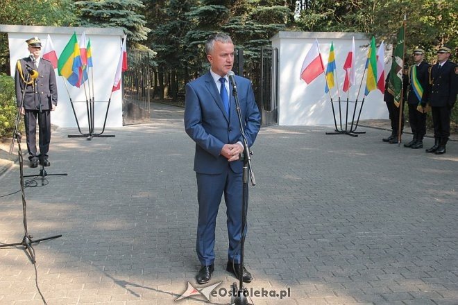 Ostrołęka: Miejskie obchody 76. rocznicy wybuchu II Wojny Światowej [01.09.2015] - zdjęcie #10 - eOstroleka.pl