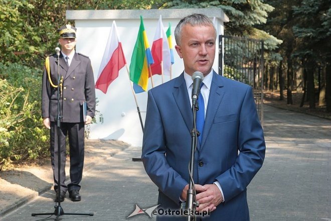 Ostrołęka: Miejskie obchody 76. rocznicy wybuchu II Wojny Światowej [01.09.2015] - zdjęcie #8 - eOstroleka.pl