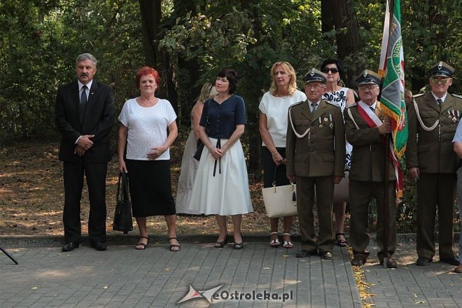 Ostrołęka: Miejskie obchody 76. rocznicy wybuchu II Wojny Światowej [01.09.2015] - zdjęcie #7 - eOstroleka.pl