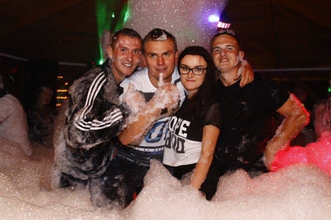 Didżej Mietek i Piana Party w Clubie Ibiza Zalesie [01.09.2015] - zdjęcie #37 - eOstroleka.pl