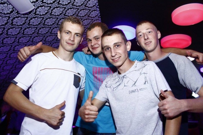 Didżej Mietek i Piana Party w Clubie Ibiza Zalesie [01.09.2015] - zdjęcie #38 - eOstroleka.pl
