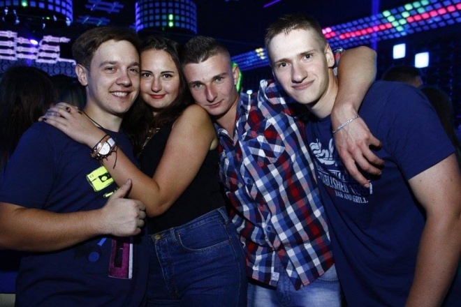 Didżej Mietek i Piana Party w Clubie Ibiza Zalesie [01.09.2015] - zdjęcie #34 - eOstroleka.pl